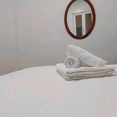Comoda Habitacion Madrid Exterior foto
